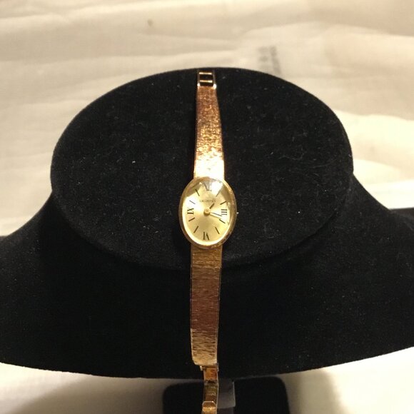 Gorgeous & vintage Verano 14k gold ladies' Italian wristwatch with 14K gold band - Picture 13 of 16